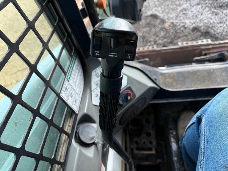 2016-bobcat-s450-image-23