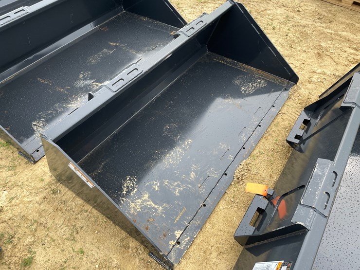 #2029-•-new-wolverine-skid-steer-72"-bucket-image-3
