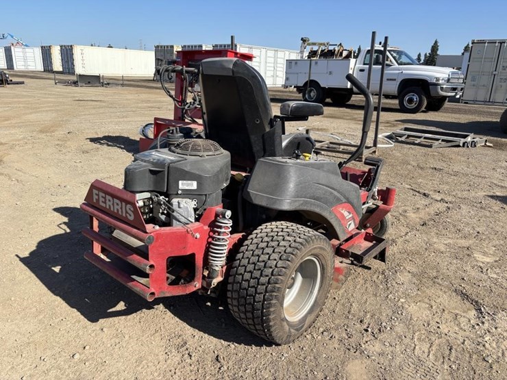 2017-ferris-400s-zero-turn-mower-image-3