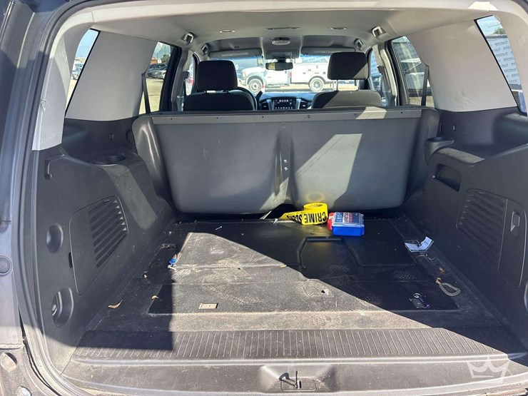 2018-chevrolet-tahoe-image-16