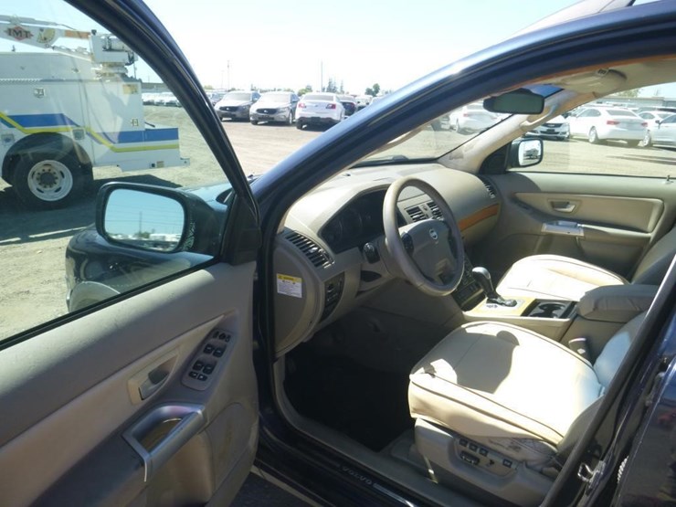 2004-volvo-xc90-image-5