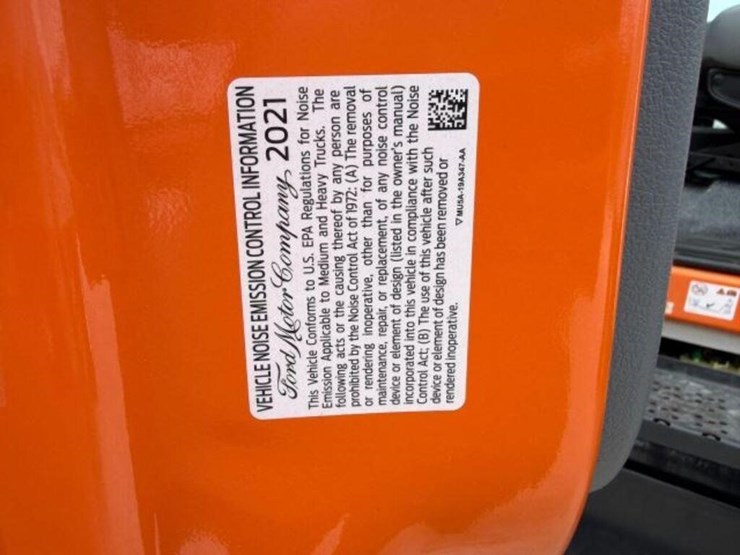 2022-ford-f650-xl-image-9