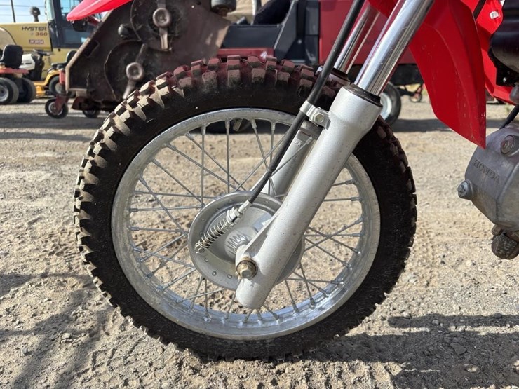 2016-honda-crf110-dirt-bike-image-14