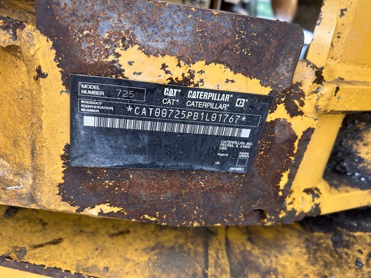 2008-caterpillar-725-image-61