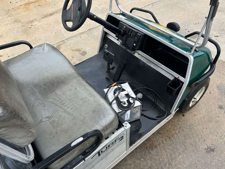 2014-club-car-turf-2-image-14