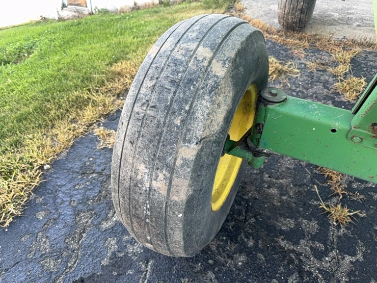 parker-gravity-wagon-w/-john-deere-gear-image-15