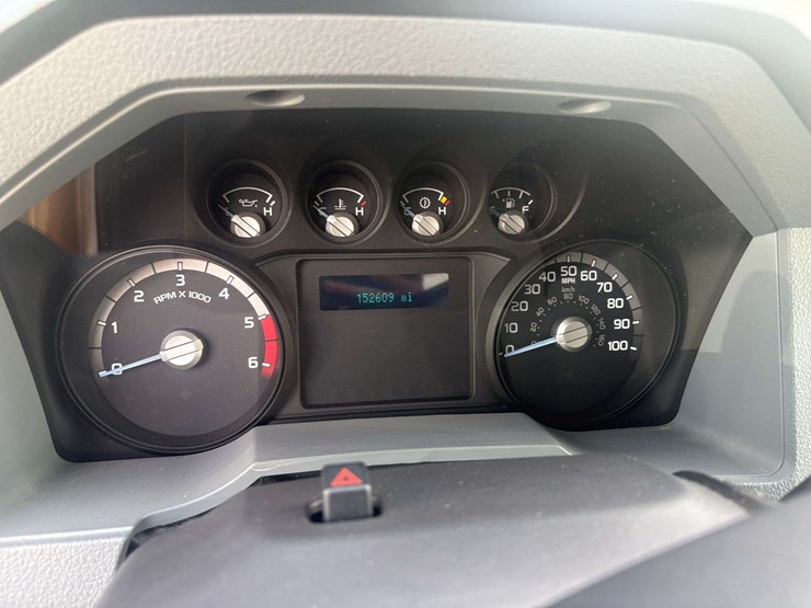 2016-ford-f550-image-41