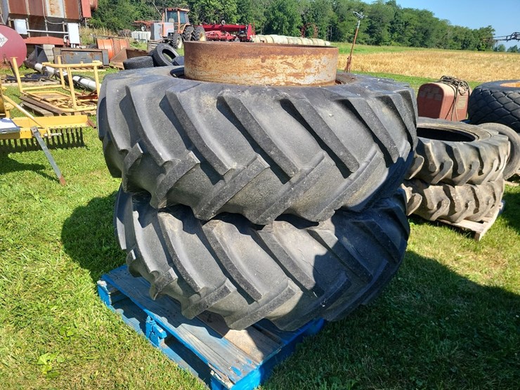 (1)-pair-of-18.4-28-t-rail-duals-w/hardware-image-1