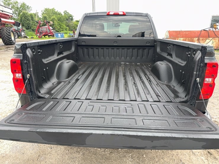 2014-chevrolet-silverado-lt-image-19