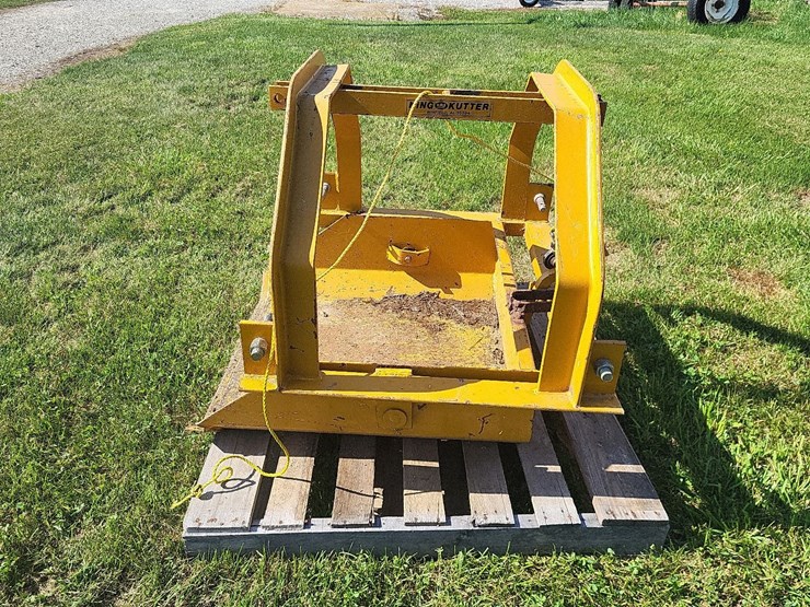 king-kutter-30"-3pt-hitch-scoop-image-2