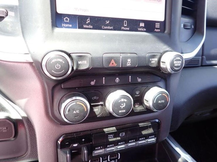 2022-dodge-ram-5500-image-22
