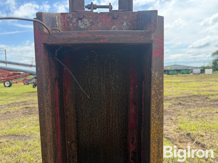 cherokee-hydraulic-post-driver-image-15