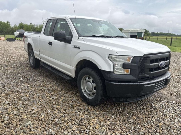 2015-ford-f150-xl-image-4