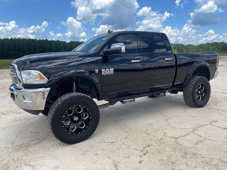 2014-dodge-ram-2500-image-1