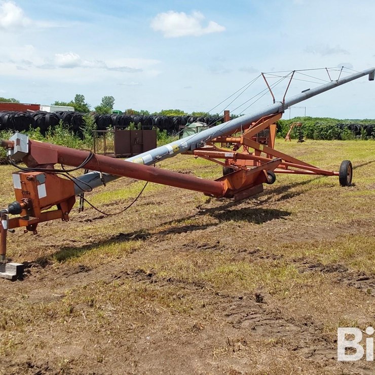 Mayrath 8"x51' Auger W/Swing-Away Hopper