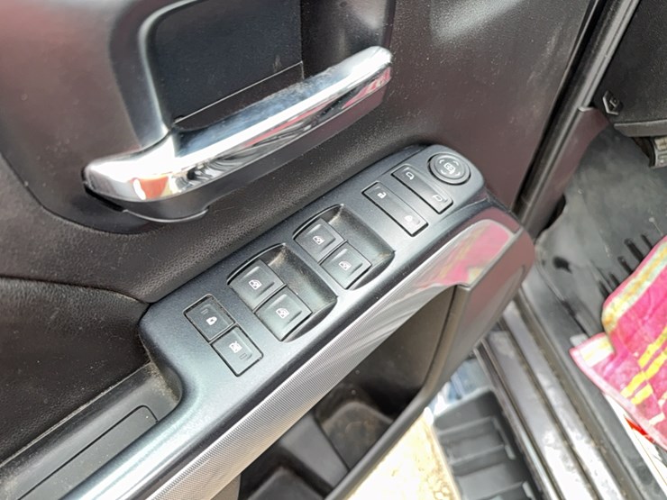 2014-chevrolet-silverado-lt-image-36