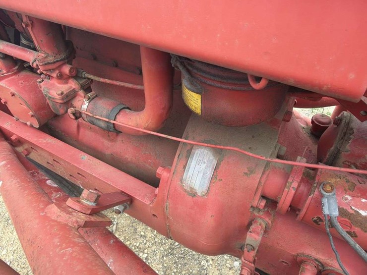 farmall-m-loader-tractor-image-16
