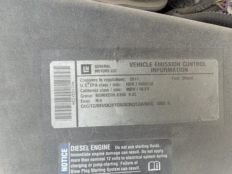 2011-chevrolet-silverado-2500-image-16