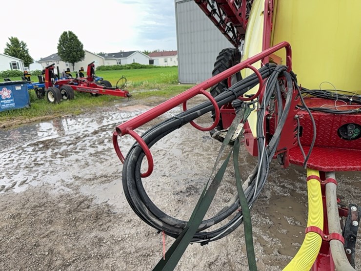 hardi-4000-navigator-sprayer-image-14