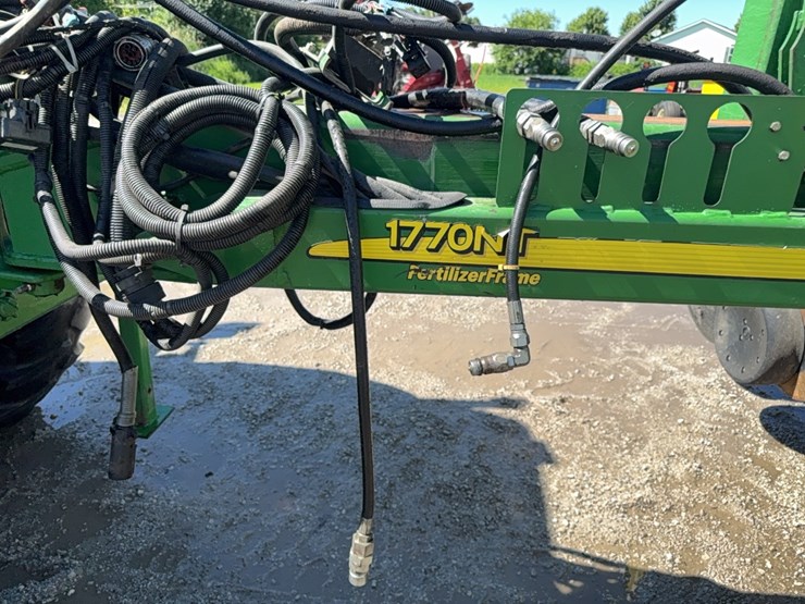 john-deere-1770-image-41