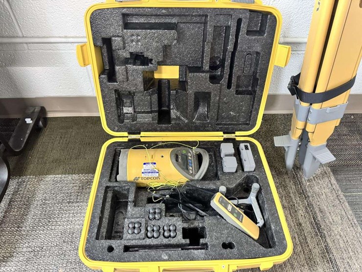 topcon-tpl6-pipe-laser-with-stand-image-1