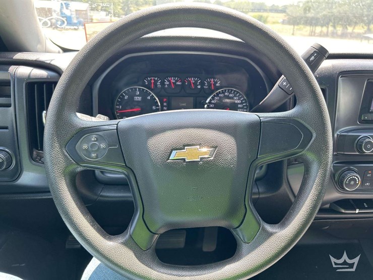 2015-chevrolet-silverado-image-14