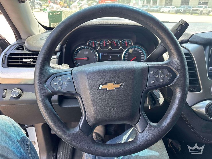 2019-chevrolet-tahoe-image-8