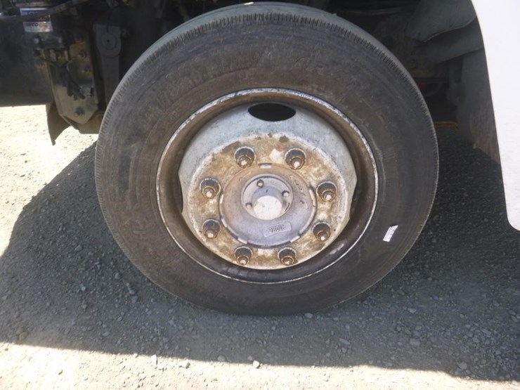 2012-freightliner-mt55-image-19