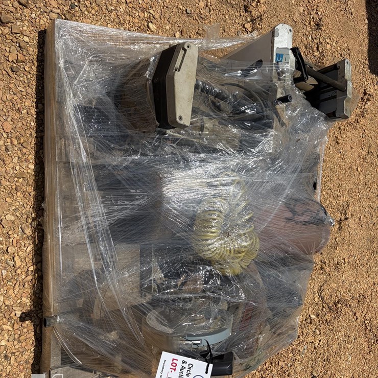 PALLET OF MISCELLANEOUS TOOLS