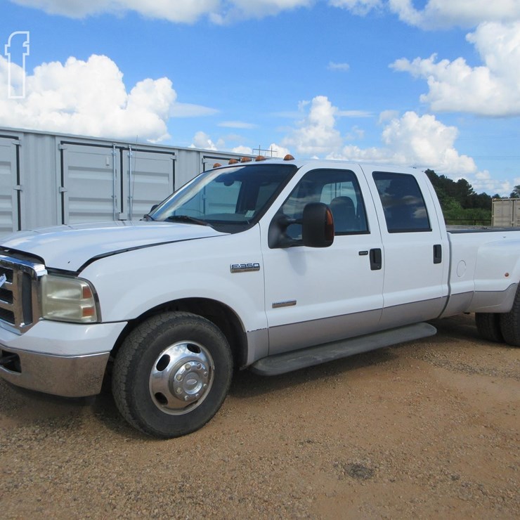 2005 FORD F350 SD LARIAT