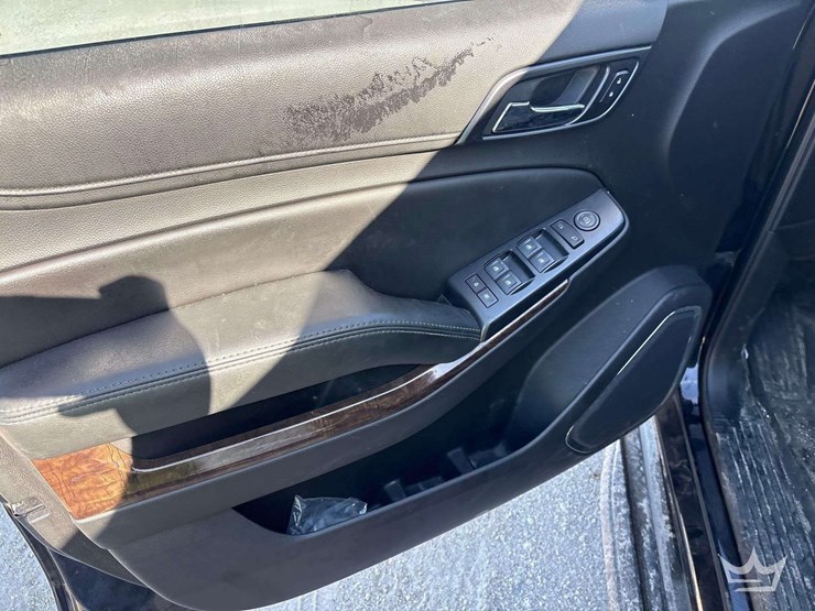2018-chevrolet-tahoe-image-11