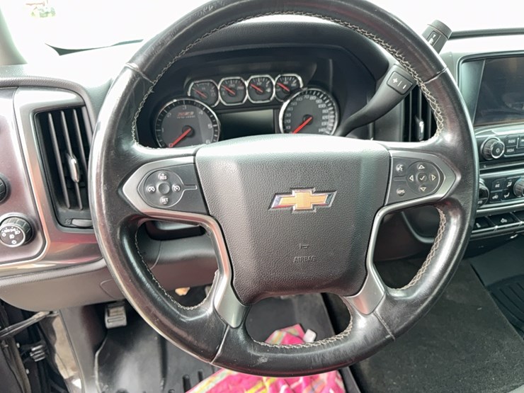 2014-chevrolet-silverado-lt-image-40