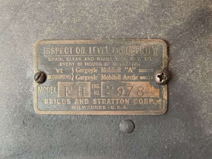 (2)-briggs-&-stratton-engines-image-10