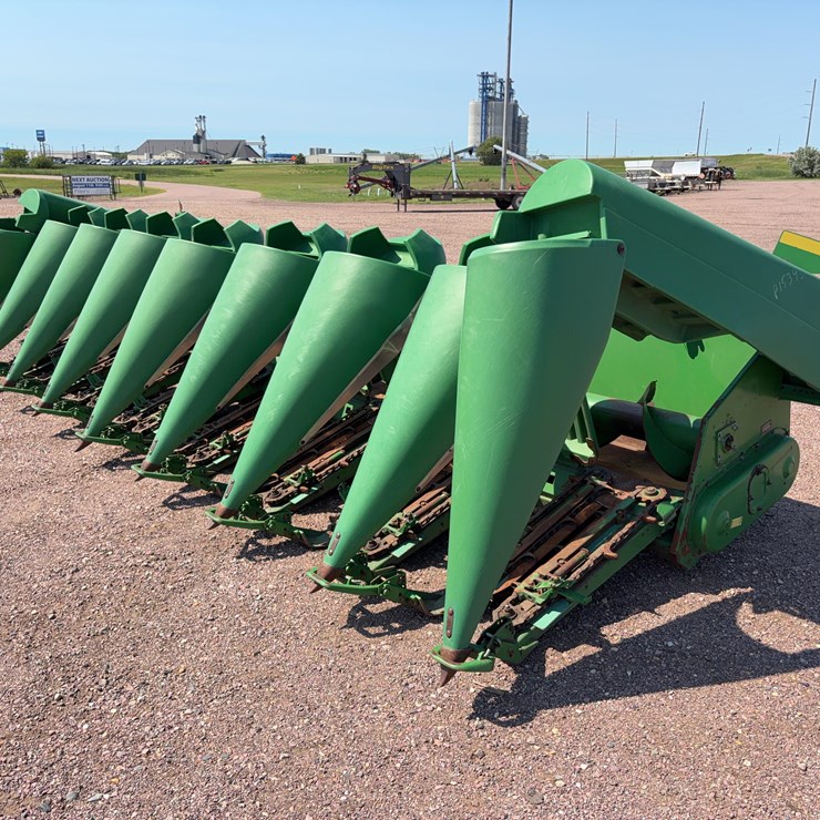 JOHN DEERE 893