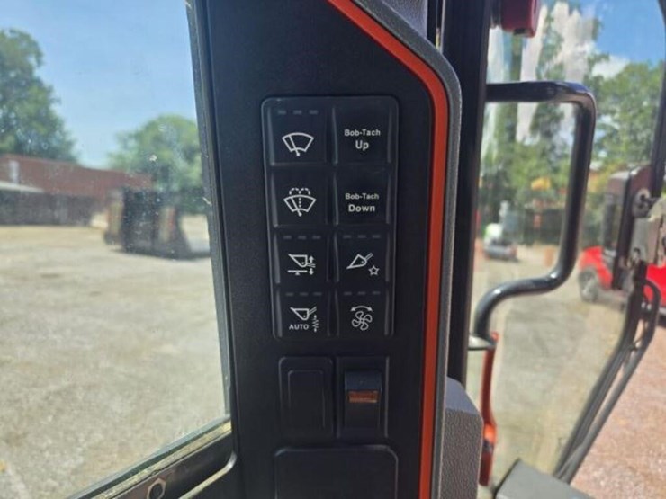2022-bobcat-t66-image-23
