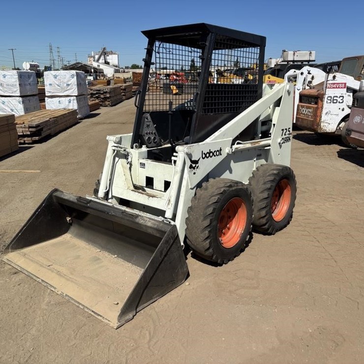 BOBCAT 725