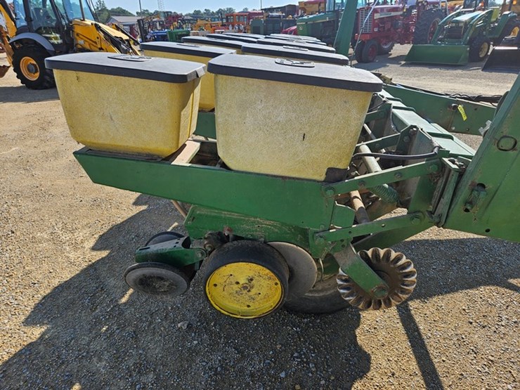 john-deere-7000-image-14