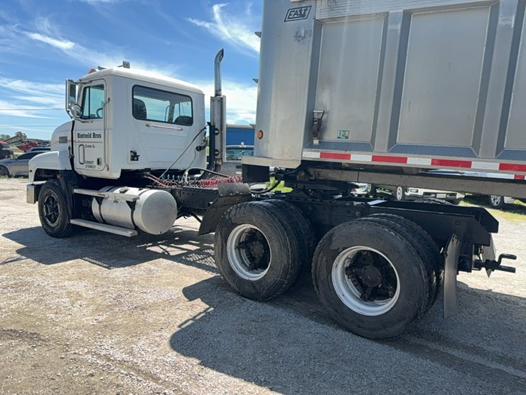 1993-mack-ch613-image-6