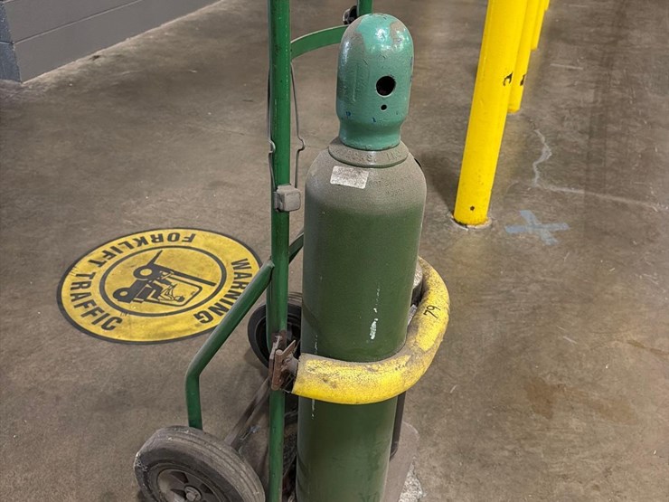 oxygen-tank-on-dolly-image-2