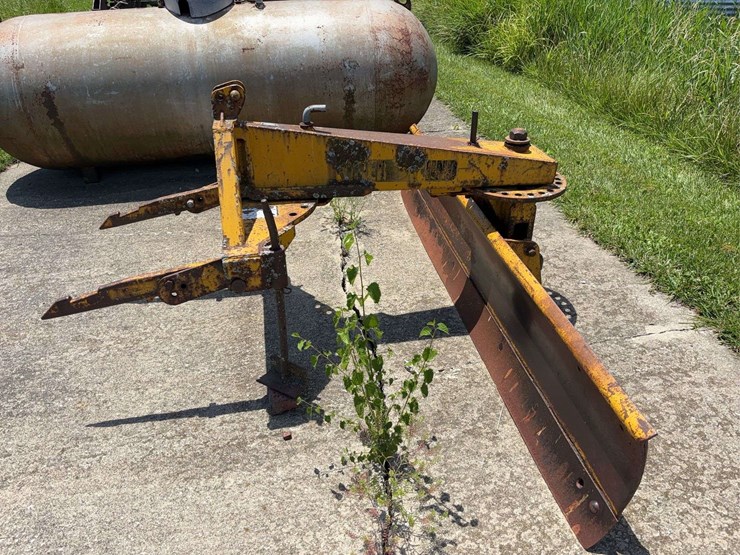 super-rino-8',-3-point-hitch-rear-blade-attachment-image-1