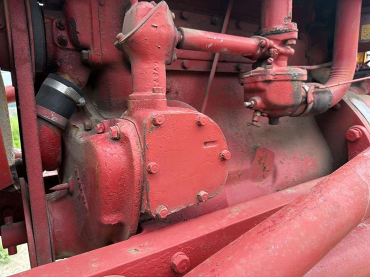 farmall-m-loader-tractor-image-15