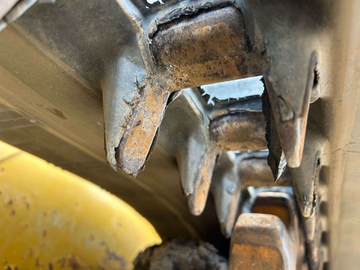 2015-caterpillar-259d-image-27