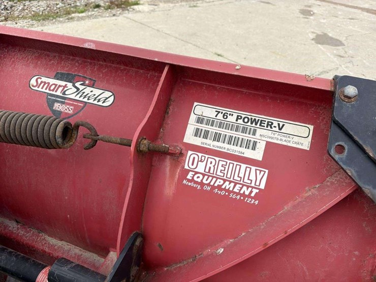 boss-7ft6in-power-v-snow-plow-w/-12in-extensions-image-4
