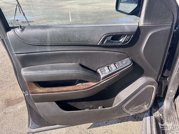 2018-chevrolet-tahoe-image-5