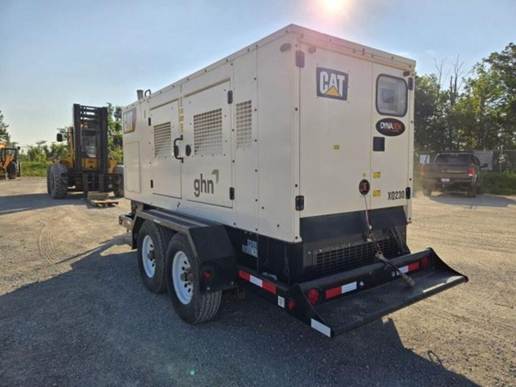 2019-caterpillar-xq230-image-6