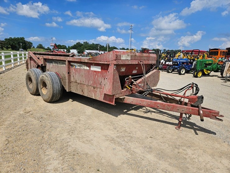 new-holland-195-image-7