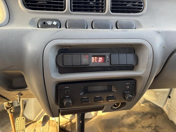 2009-zap-utility-truck-image-14