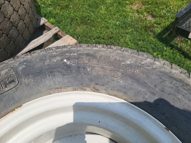 (1)-pair-of-12ll-x-16-turf-tires-w/6-bolt-rims-image-11