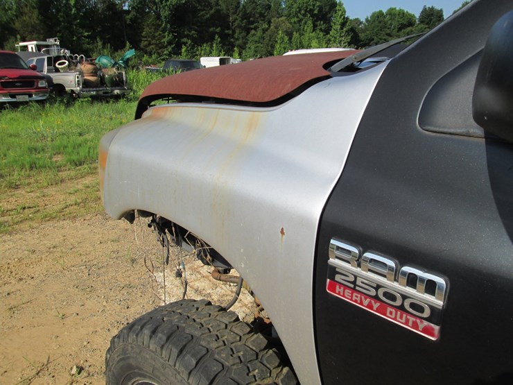 2008-dodge-2500-image-16