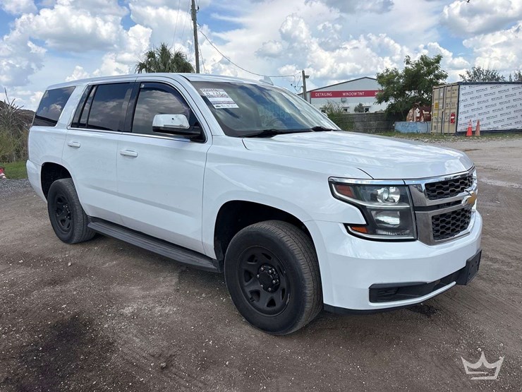 2019-chevrolet-tahoe-image-2